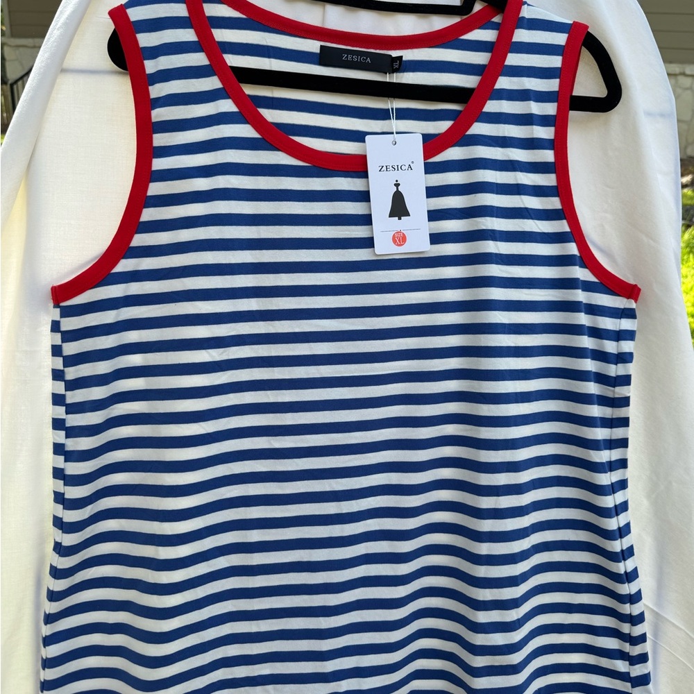 Zesica Boxy Blue/ White / Red Sleeveless Tank size XL - Picture 4 of 5